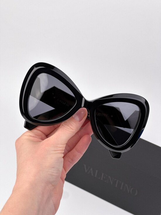 Valentino V-GOLD III VLS-138 A Oversized Butterfly Sunglasses – Shiny Black / Gr main image 10